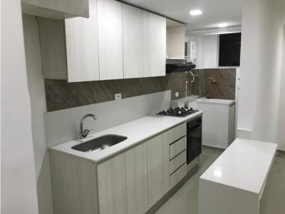 VENTA DE APARTAMENTO EN LOMA DE LOS BERNAL CON EXCELENTES ACABADOS, 66 mt2, 3 habitaciones