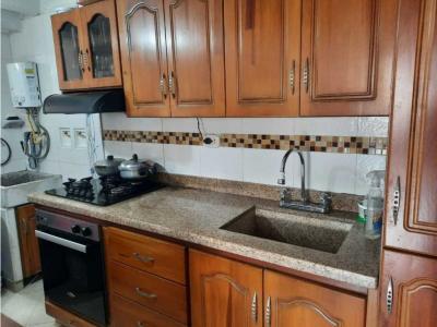 Se vende apartamento en los colores, 60 mt2, 3 habitaciones