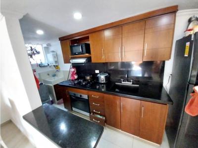 VENTA DE APARTAMENTO EN LOS COLORES, 83 mt2, 3 habitaciones