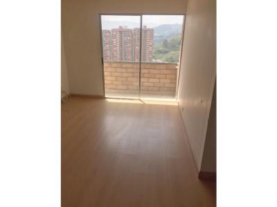 VENTA APARTAMENTO EN LA LOMA DE L0S BERNAL. , 68 mt2, 3 habitaciones