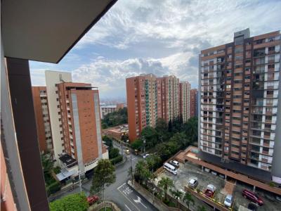 SE VENDE APARTAMENTO EN LOMA DE LOS BERNAL, 84 mt2, 3 habitaciones