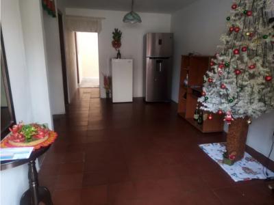 VENDO CASA 1ER PISO, UBICADA EN BARRIO NUEVO- BELLO, 72 mt2, 3 habitaciones