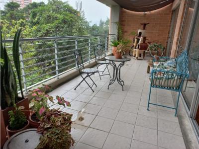 Vendo apartamento con TERRAZA en el Poblado, sector Patio Bonito., 100 mt2, 2 habitaciones