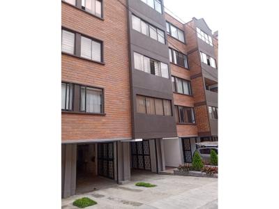 Apartamento en excelente urbanización ubicada en Envigado, 84 mt2, 3 habitaciones