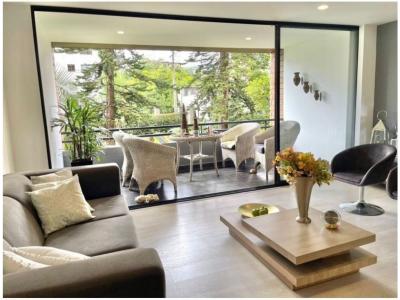 Completely Renovated & Furnished 2BR Condo Strategically Located, 206 mt2, 3 habitaciones