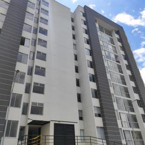 Apartamento En Venta En Pereira Alcazares VOYH1423, 55 mt2, 3 habitaciones