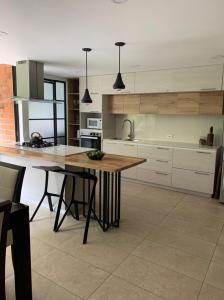 Apartamento En Venta En Pereira En Alamos V59626, 115 mt2, 3 habitaciones