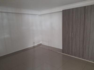 Apartamento En Venta En Pereira En Av. 30 De Agosto V72867, 240 mt2, 6 habitaciones