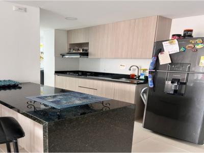 Apartamento en venta en Sabaneta, 74 mt2, 3 habitaciones