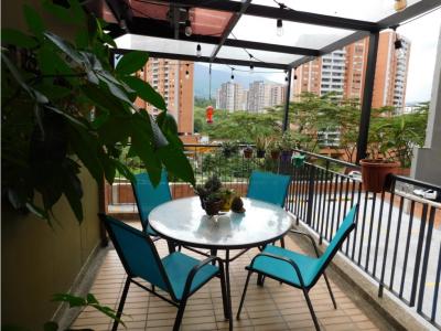 Venta de apartamento en Sabaneta, Antioquia, 100 mt2, 3 habitaciones