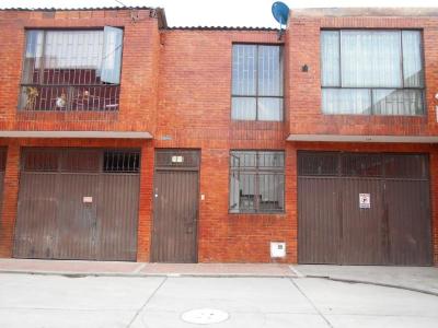 Bodega En Venta En Bogota En El Muelle V154447, 204 mt2, 2 habitaciones