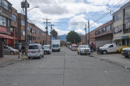 Bodega En Venta En Bogota En Montevideo Fontibon V158530, 1043 mt2, 10 habitaciones