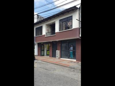 Venta de casa 4 rentas en via principal sector Uribe , 256 mt2, 4 habitaciones