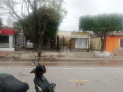 Vendo casa con apartamento en San Isidro Barranquilla, 252 mt2, 7 habitaciones