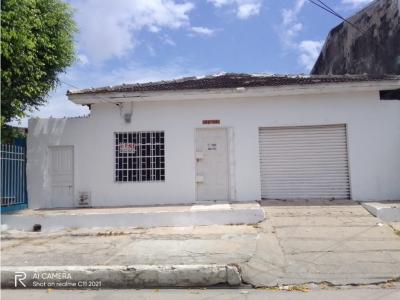 Se vende casa en el Barrio Alfonso López , 215 mt2, 3 habitaciones