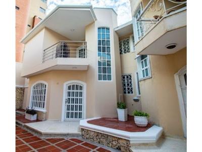 CASA EN VENTA ALTOS DE RIOMAR BARRANQUILLA, 175 mt2, 3 habitaciones