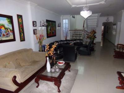 Casa En Venta En Barranquilla En Modelo V52482, 400 mt2, 7 habitaciones