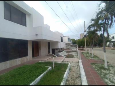 Se vende casa en el barrio Villa Santos , 626 mt2, 7 habitaciones