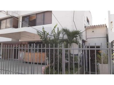 Vendo Casa en  Villa SantosS.G. 23-1365, 1250 mt2, 8 habitaciones