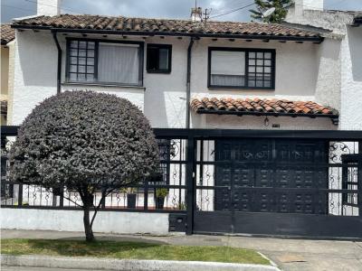 Casa en venta Pontevedra, 209 mt2, 4 habitaciones