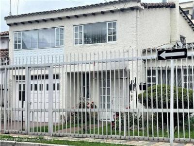 Casa en  Nuevo Country(Bogota) RAH CO: 24-322, 450 mt2, 6 habitaciones