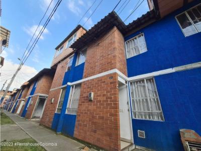Casa en  Bosa(Bogota) CB: 24-496, 70 mt2, 3 habitaciones