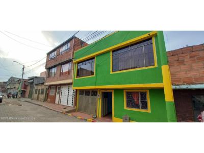 Casa en  Gran Britalia(Bogota) CB: 24-291, 231 mt2, 9 habitaciones