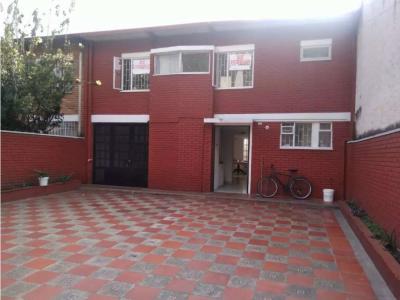 Vendo Casa Central La Esmeralda Precio de Oportunidad - Bogotá HV, 185 mt2, 4 habitaciones
