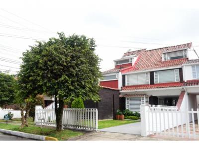 Maat vende Casa en Bogotá - 356M2 $1.250 Millones, 356 mt2, 5 habitaciones