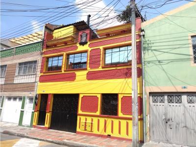 Casa en venta en Bogota en Rafael Uribe san Jose, 249 mt2, 8 habitaciones