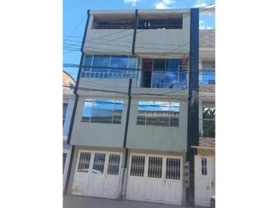 Venta de casa en Bogotá Kennedy, 528 mt2, 16 habitaciones