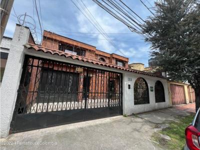 Vendo Casa en  Quinta Paredes(Bogota)S.G. 23-877, 388 mt2, 12 habitaciones