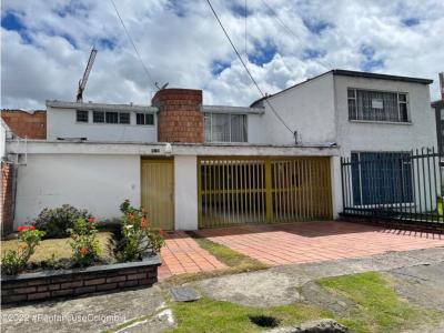 Casa en  El Contador(Bogota) RAH CO: 23-557, 260 mt2, 4 habitaciones