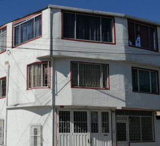 Casa En Venta En Bogota En Villa Luz V45635, 370 mt2, 13 habitaciones