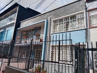 Casa En Venta En Bogota En La Soledad Teusaquillo V48832, 220 mt2, 10 habitaciones
