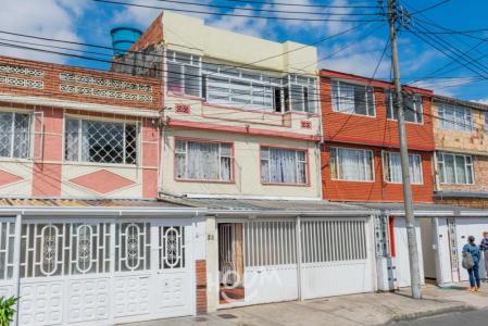Casa En Venta En Bogota V54755, 371 mt2, 9 habitaciones