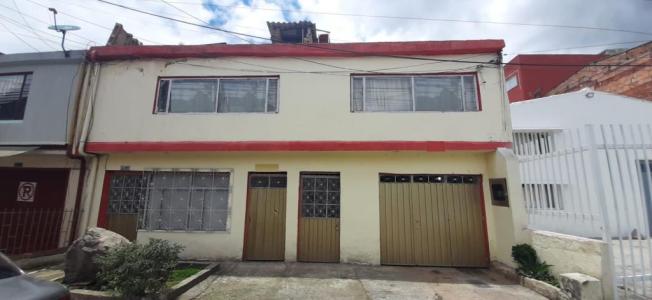 Casa En Venta En Bogota En Prado Pinzon V54879, 356 mt2, 8 habitaciones