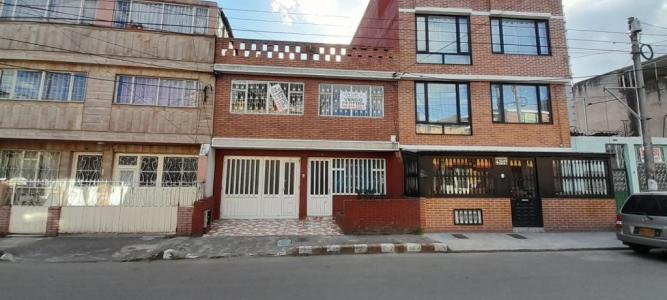 Casa En Venta En Bogota En Primavera V55662, 142 mt2, 7 habitaciones
