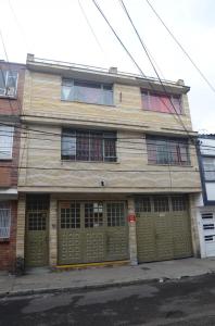 Casa En Venta En Bogota En La Fraguita V57483, 700 mt2, 8 habitaciones