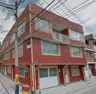 Casa En Venta En Bogota En El Socorro V57528, 313 mt2, 9 habitaciones