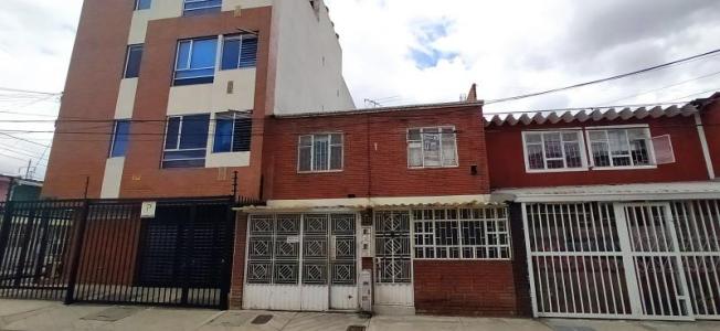 Casa En Venta En Bogota En Ciudad Kennedy Central V57590, 237 mt2, 11 habitaciones