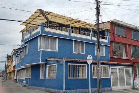 Casa En Venta En Bogota V60879, 353 mt2, 8 habitaciones