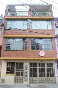 Casa En Venta En Bogota En El Palmar Engativa V72160, 9 habitaciones