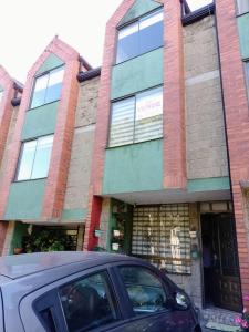 Casa En Venta En Bogota En Castilla V72455, 86 mt2, 4 habitaciones
