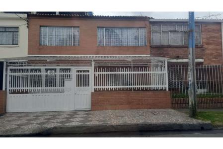 Casa En Venta En Bogota En Siete De Agosto V72520, 322 mt2, 7 habitaciones