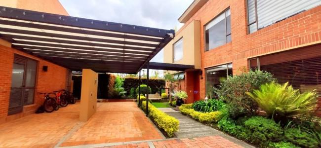 Casa En Venta En Bogota V77789, 194 mt2, 4 habitaciones