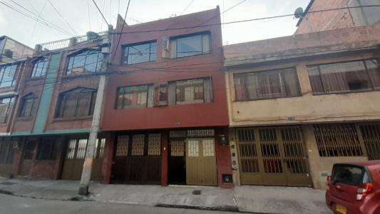 Casa En Venta En Bogota V78115, 251 mt2, 9 habitaciones