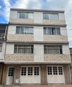 Casa En Venta En Bogota V78178, 540 mt2, 16 habitaciones