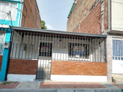 Venta De Casas En Bogota, 77 mt2, 3 habitaciones