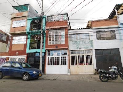 Venta De Casas En Bogota, 80 mt2, 4 habitaciones